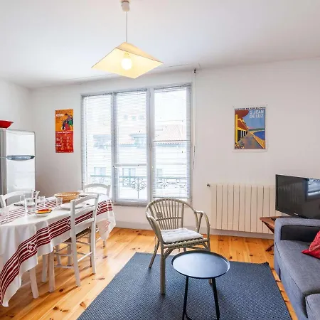 Au Centre-ville De Saint-jean-de-luz, Et Commerces A Proximite - Fr-1-4-651 Apartment Saint-Jean-de-Luz