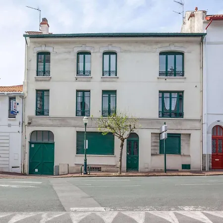 Au Centre-ville De Saint-jean-de-luz, Et Commerces A Proximite - Fr-1-4-651 Saint-Jean-de-Luz
